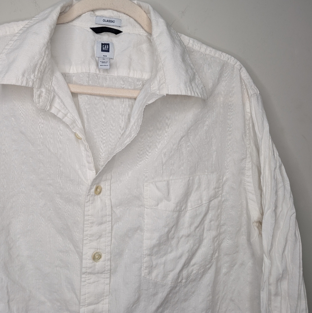 GAP Men’s Classic White Button-Down Shirt | Size XL | 100% Cotton - Picture 3 of 6